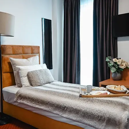 Bucharest Airport Hotel-3